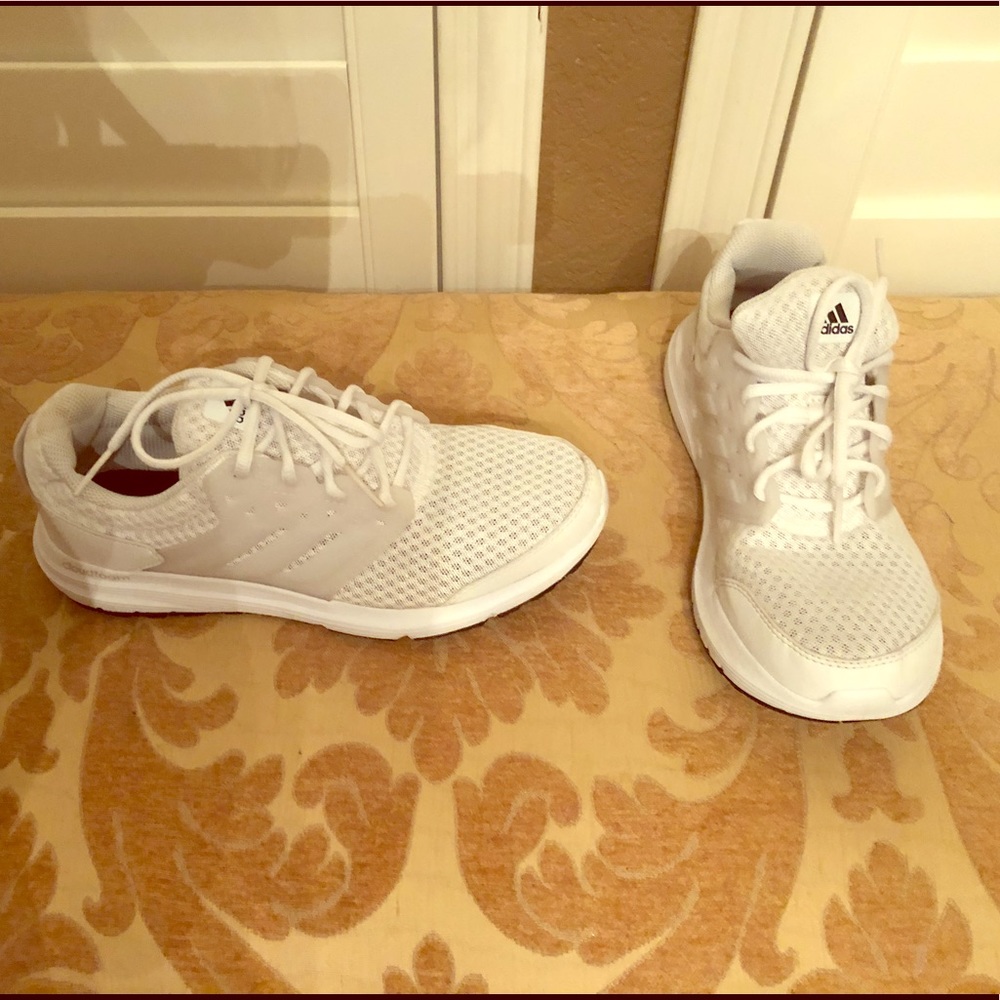 White adidas, size 9